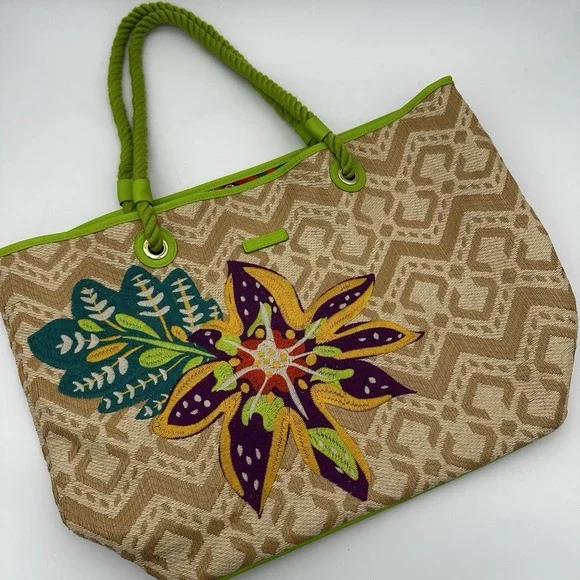 VERA BRADLEY Straw Beach Tote Natural Chevron Embroidered Floral Green Lined - Picture 2 of 6
